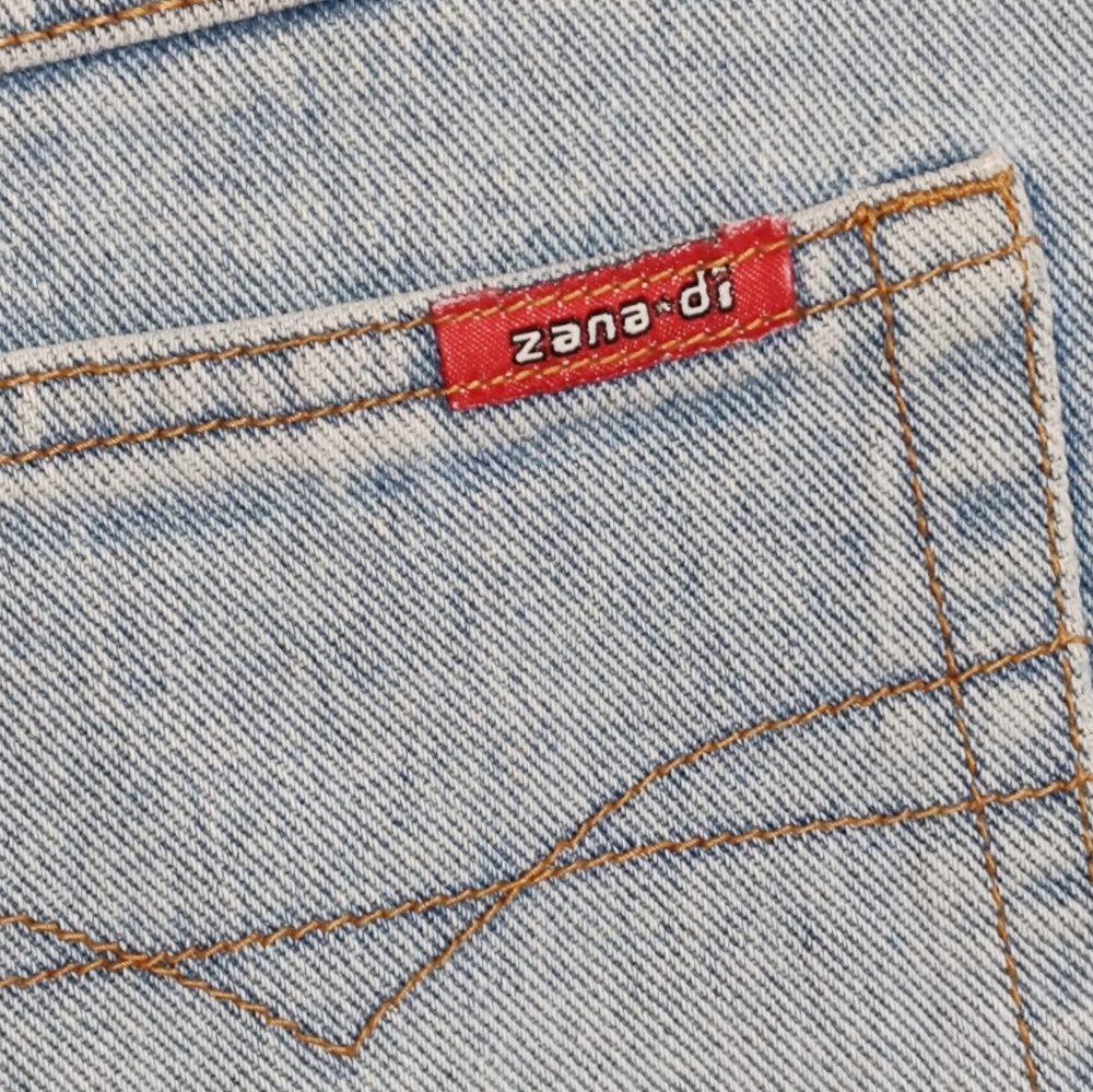 Vintage Zanadi Women's Junior's Light Blue Denim Shorts - Picture 6 of 8